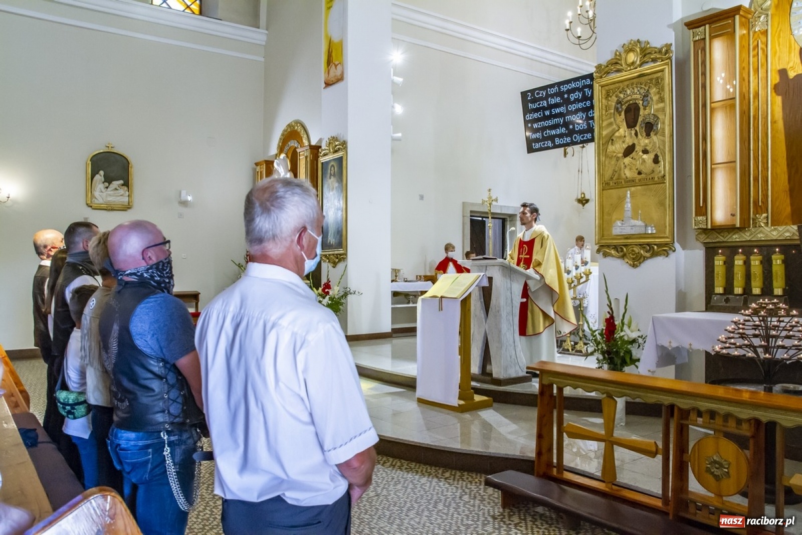 Zdjęcie w galerii na portalu naszraciborz.pl: Parada motocyklistów na pogrzebieńskim odpuście św. Krzysztofa [FOTO] wiadomości z regionu