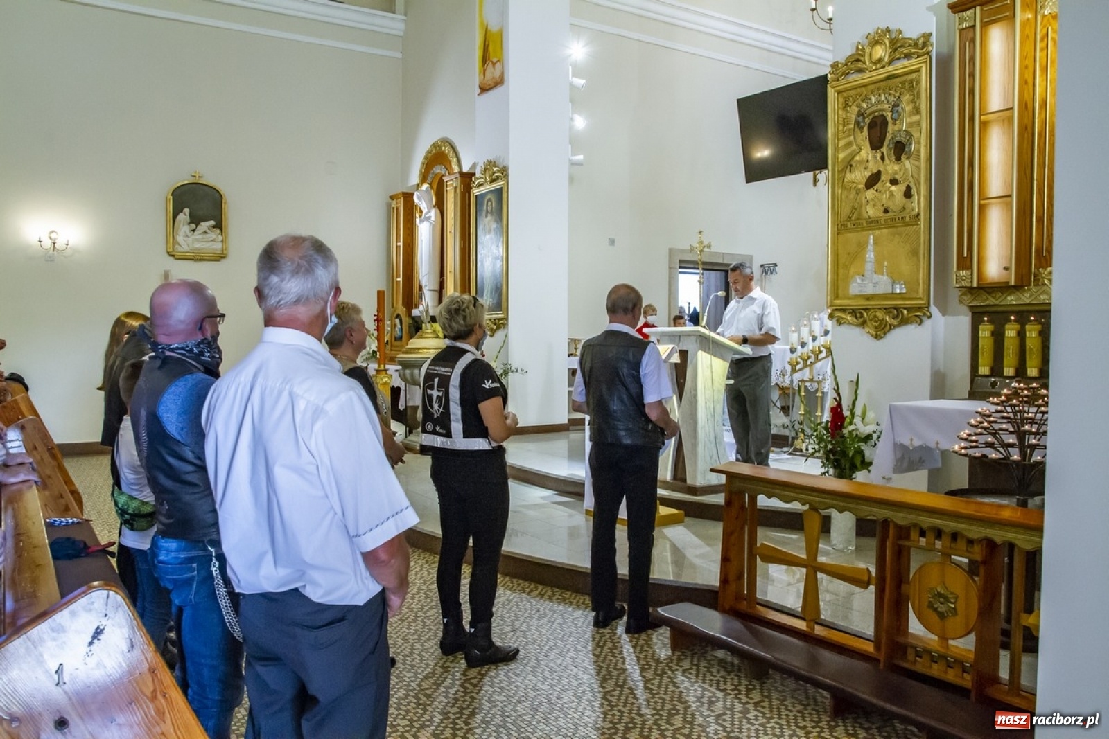 Zdjęcie w galerii na portalu naszraciborz.pl: Parada motocyklistów na pogrzebieńskim odpuście św. Krzysztofa [FOTO] wiadomości z regionu