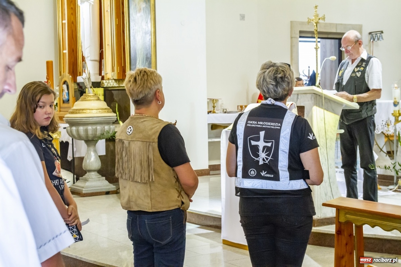 Zdjęcie w galerii na portalu naszraciborz.pl: Parada motocyklistów na pogrzebieńskim odpuście św. Krzysztofa [FOTO] wiadomości z regionu