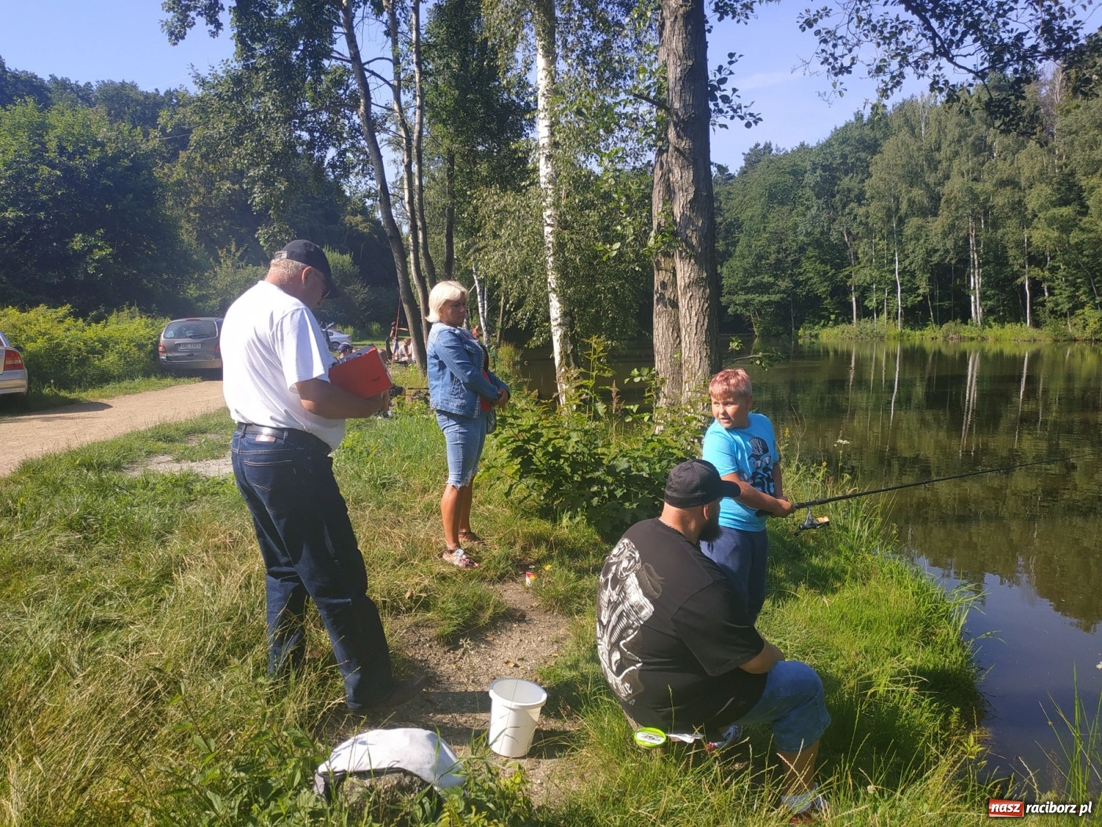 Zdjęcie w galerii na portalu naszraciborz.pl: Młodzi adepci wędkarstwa szukali złotej rybki w Oborze [FOTO] wiadomości z regionu