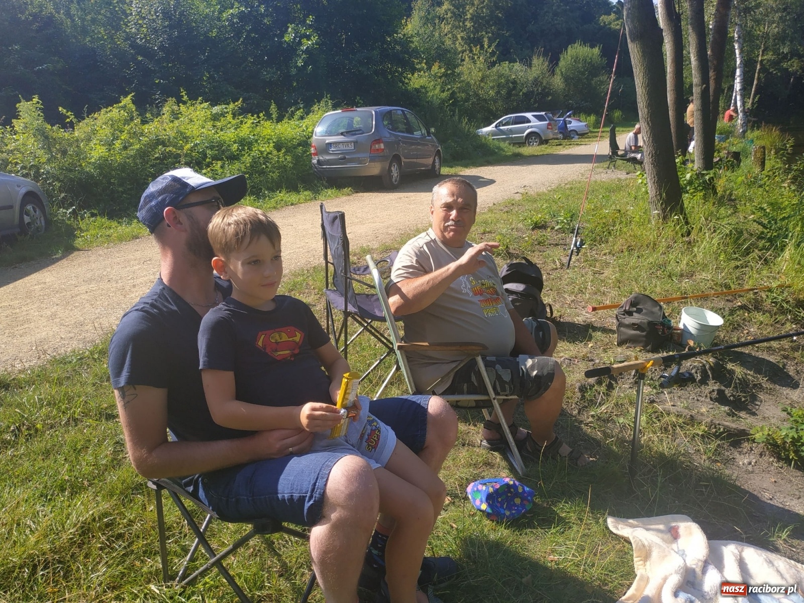Zdjęcie w galerii na portalu naszraciborz.pl: Młodzi adepci wędkarstwa szukali złotej rybki w Oborze [FOTO] wiadomości z regionu