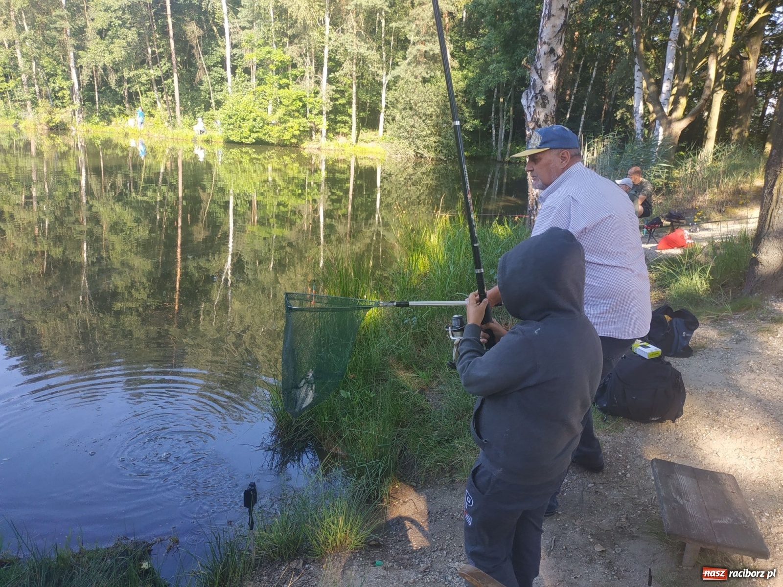 Zdjęcie w galerii na portalu naszraciborz.pl: Młodzi adepci wędkarstwa szukali złotej rybki w Oborze [FOTO] wiadomości z regionu