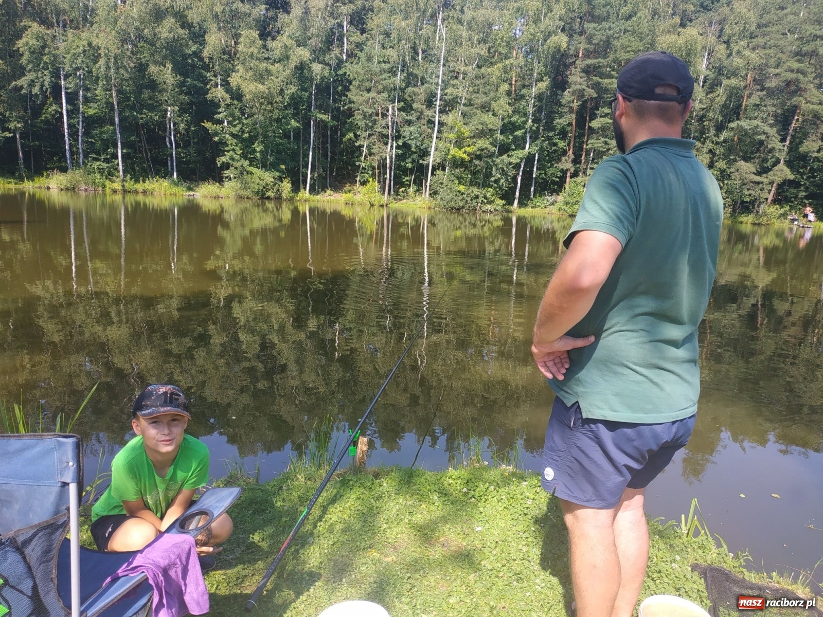 Zdjęcie w galerii na portalu naszraciborz.pl: Młodzi adepci wędkarstwa szukali złotej rybki w Oborze [FOTO] wiadomości z regionu
