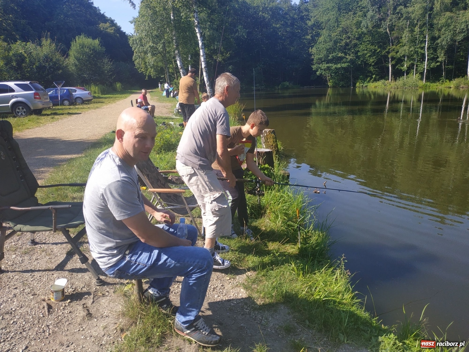 Zdjęcie w galerii na portalu naszraciborz.pl: Młodzi adepci wędkarstwa szukali złotej rybki w Oborze [FOTO] wiadomości z regionu
