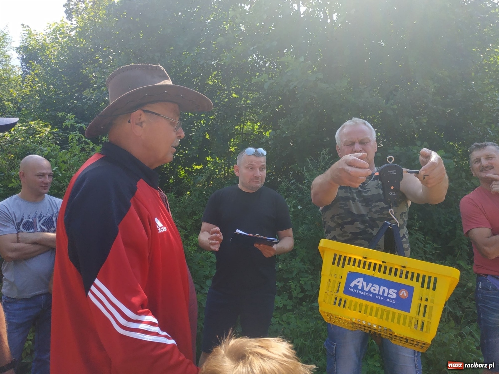 Zdjęcie w galerii na portalu naszraciborz.pl: Młodzi adepci wędkarstwa szukali złotej rybki w Oborze [FOTO] wiadomości z regionu
