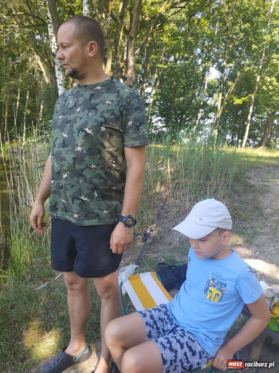 Zdjęcie w galerii na portalu naszraciborz.pl: Młodzi adepci wędkarstwa szukali złotej rybki w Oborze [FOTO] wiadomości z regionu
