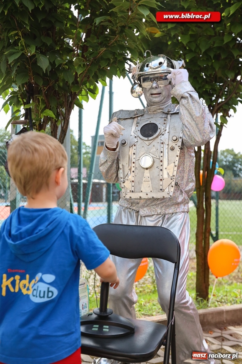 Zdjęcie w galerii na portalu naszraciborz.pl: Biblioteczny piknik integracyjny pełen atrakcji [FOTO] wiadomości z regionu