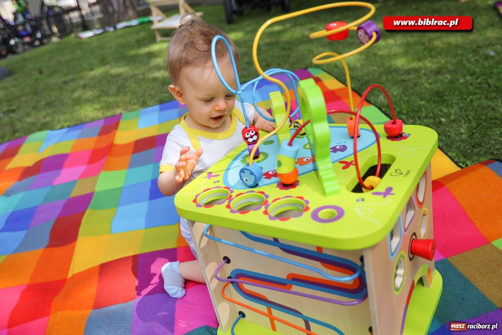 Zdjęcie w galerii na portalu naszraciborz.pl: Biblioteczny piknik integracyjny pełen atrakcji [FOTO] wiadomości z regionu