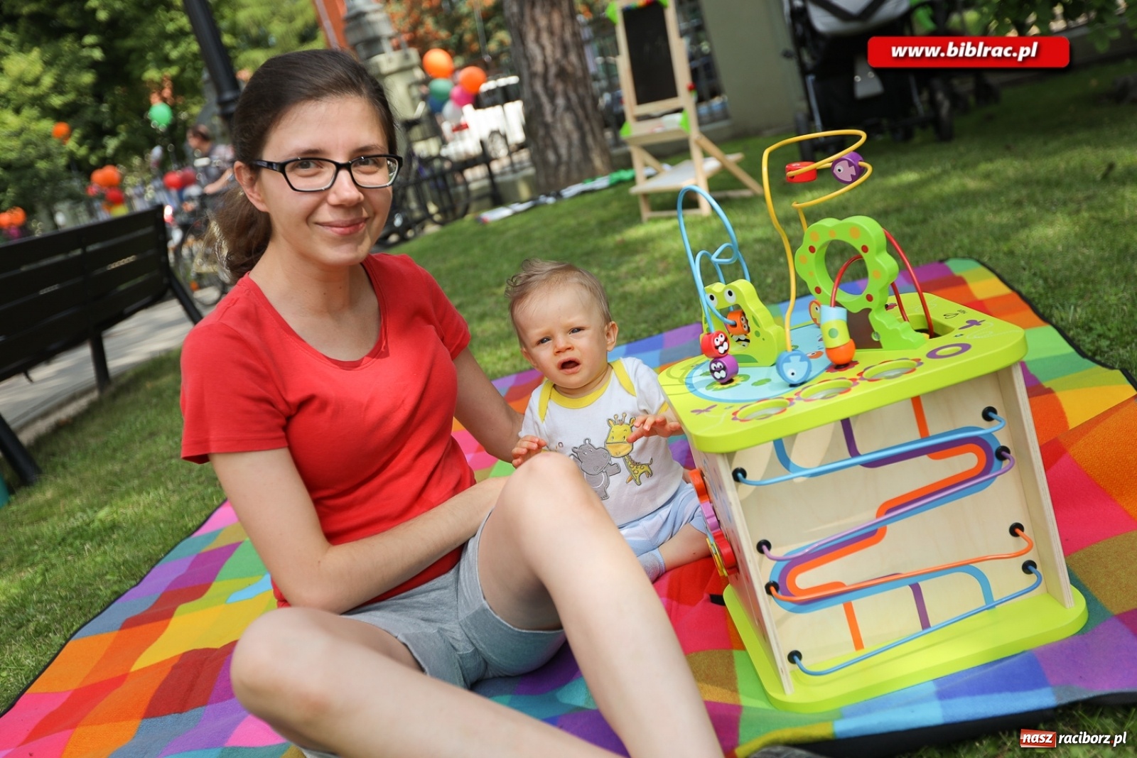 Zdjęcie w galerii na portalu naszraciborz.pl: Biblioteczny piknik integracyjny pełen atrakcji [FOTO] wiadomości z regionu
