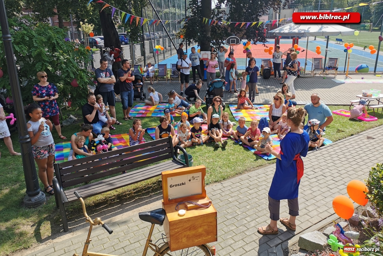 Zdjęcie w galerii na portalu naszraciborz.pl: Biblioteczny piknik integracyjny pełen atrakcji [FOTO] wiadomości z regionu