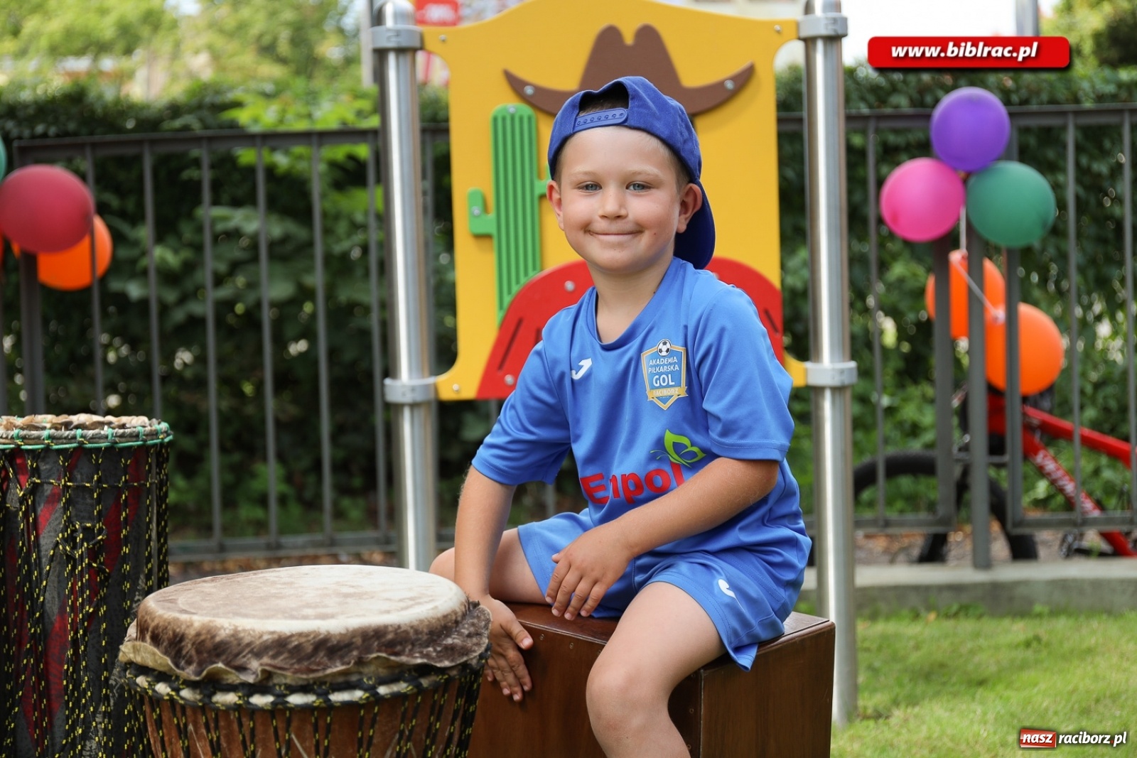 Zdjęcie w galerii na portalu naszraciborz.pl: Biblioteczny piknik integracyjny pełen atrakcji [FOTO] wiadomości z regionu