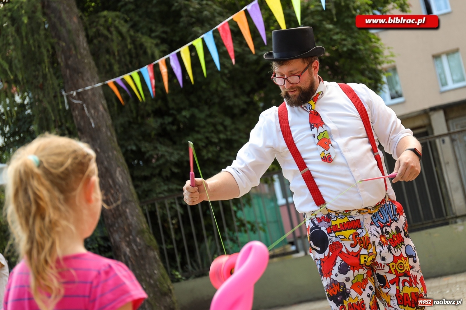 Zdjęcie w galerii na portalu naszraciborz.pl: Biblioteczny piknik integracyjny pełen atrakcji [FOTO] wiadomości z regionu