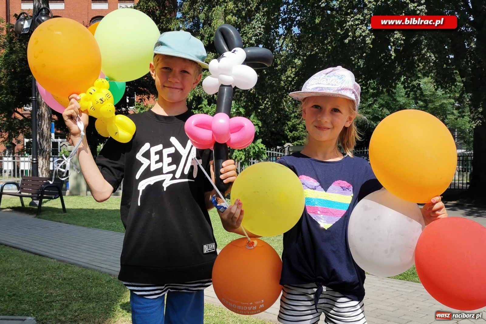 Zdjęcie w galerii na portalu naszraciborz.pl: Biblioteczny piknik integracyjny pełen atrakcji [FOTO] wiadomości z regionu