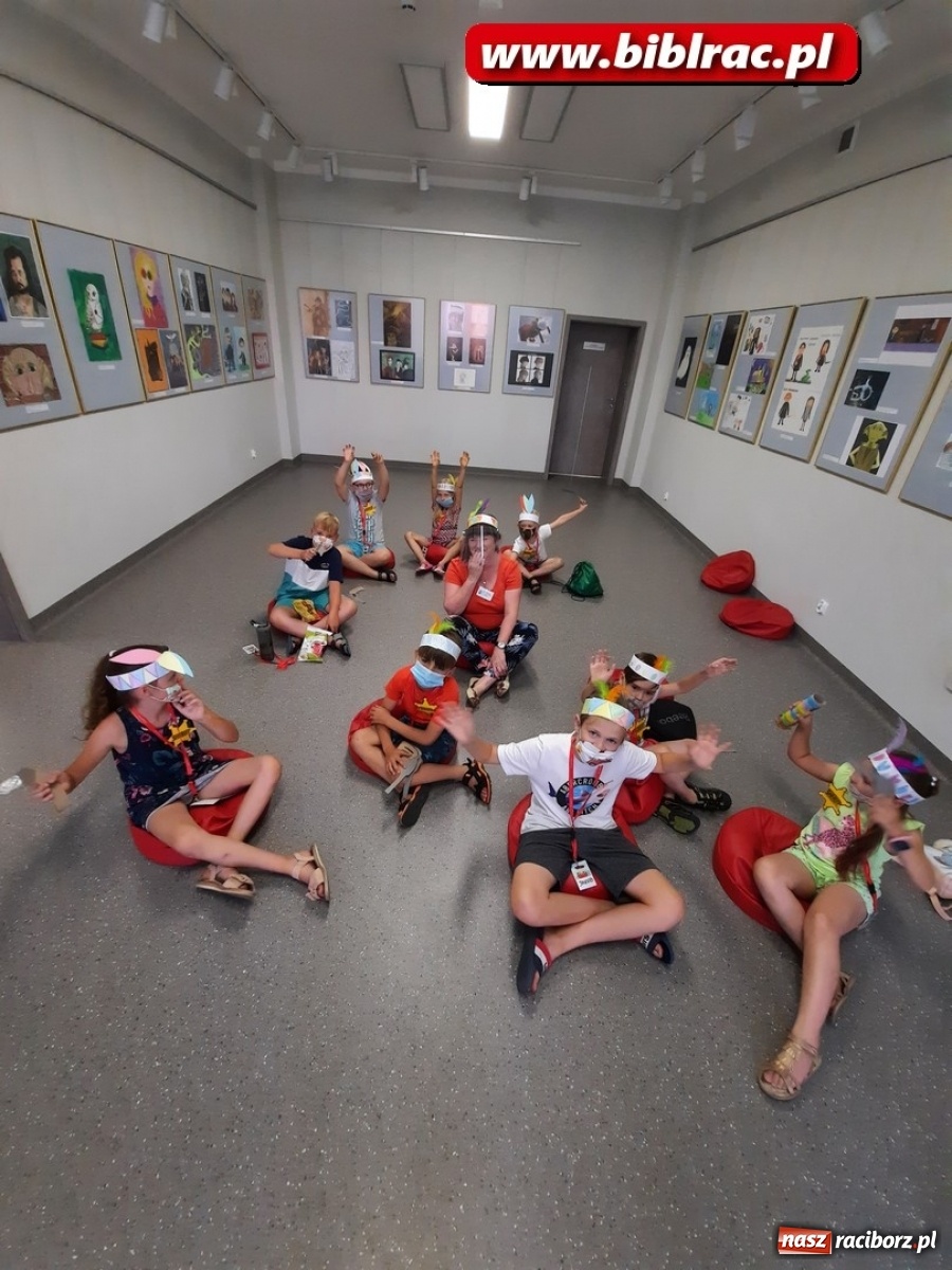 Zdjęcie w galerii na portalu naszraciborz.pl: Wakacje z Mikołajkiem w raciborskiej bibliotece wiadomości z regionu