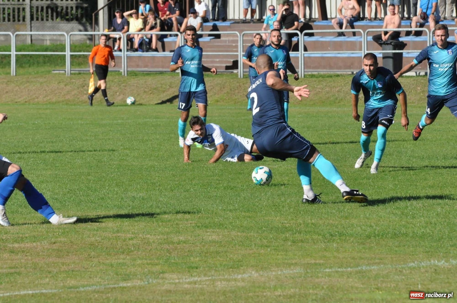 Zdjęcie w galerii na portalu naszraciborz.pl: Derby powiatu. Unia Racibórz poległa w Nędzy [FOTO] wiadomości z regionu