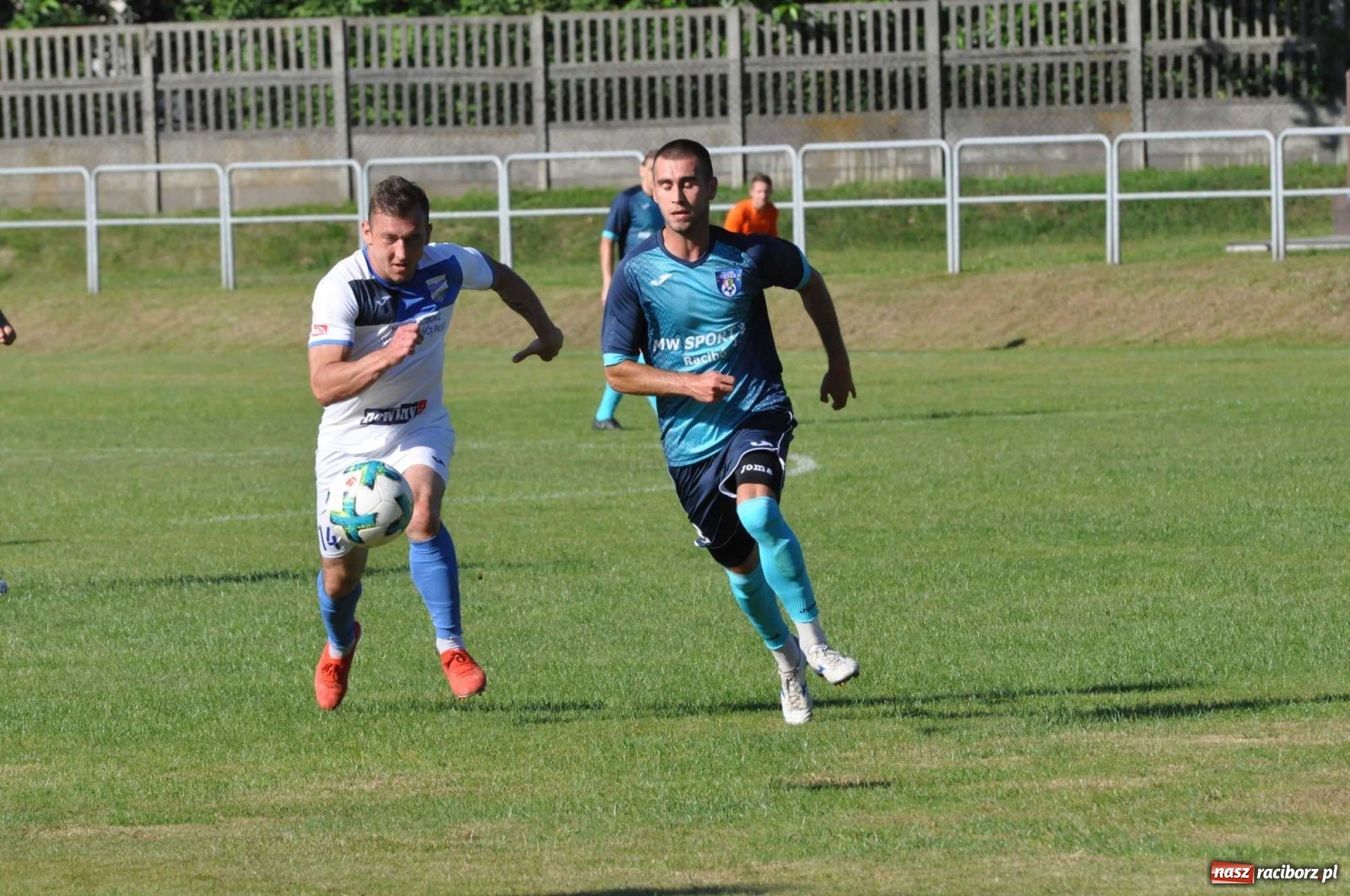 Zdjęcie w galerii na portalu naszraciborz.pl: Derby powiatu. Unia Racibórz poległa w Nędzy [FOTO] wiadomości z regionu