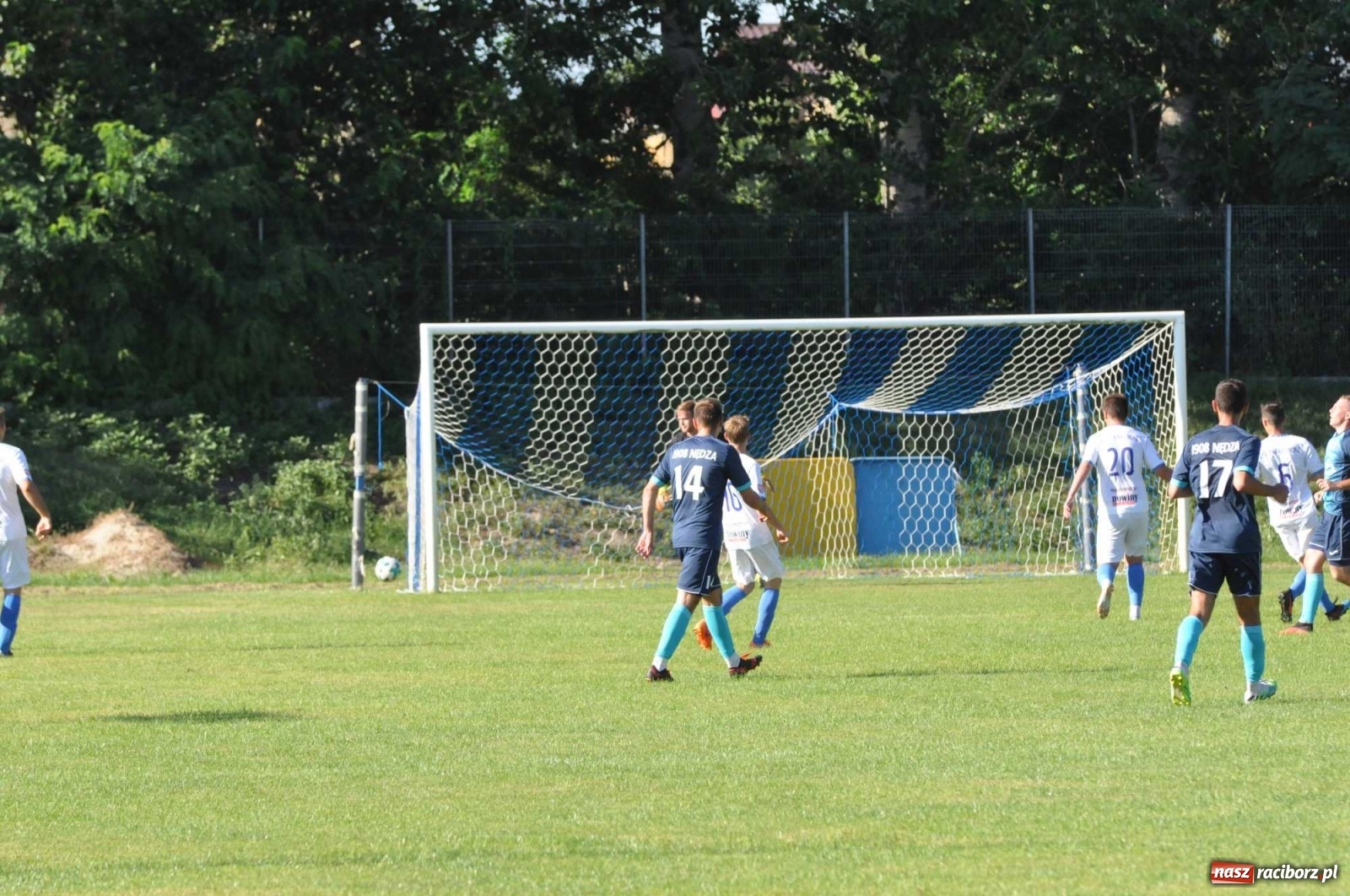 Zdjęcie w galerii na portalu naszraciborz.pl: Derby powiatu. Unia Racibórz poległa w Nędzy [FOTO] wiadomości z regionu