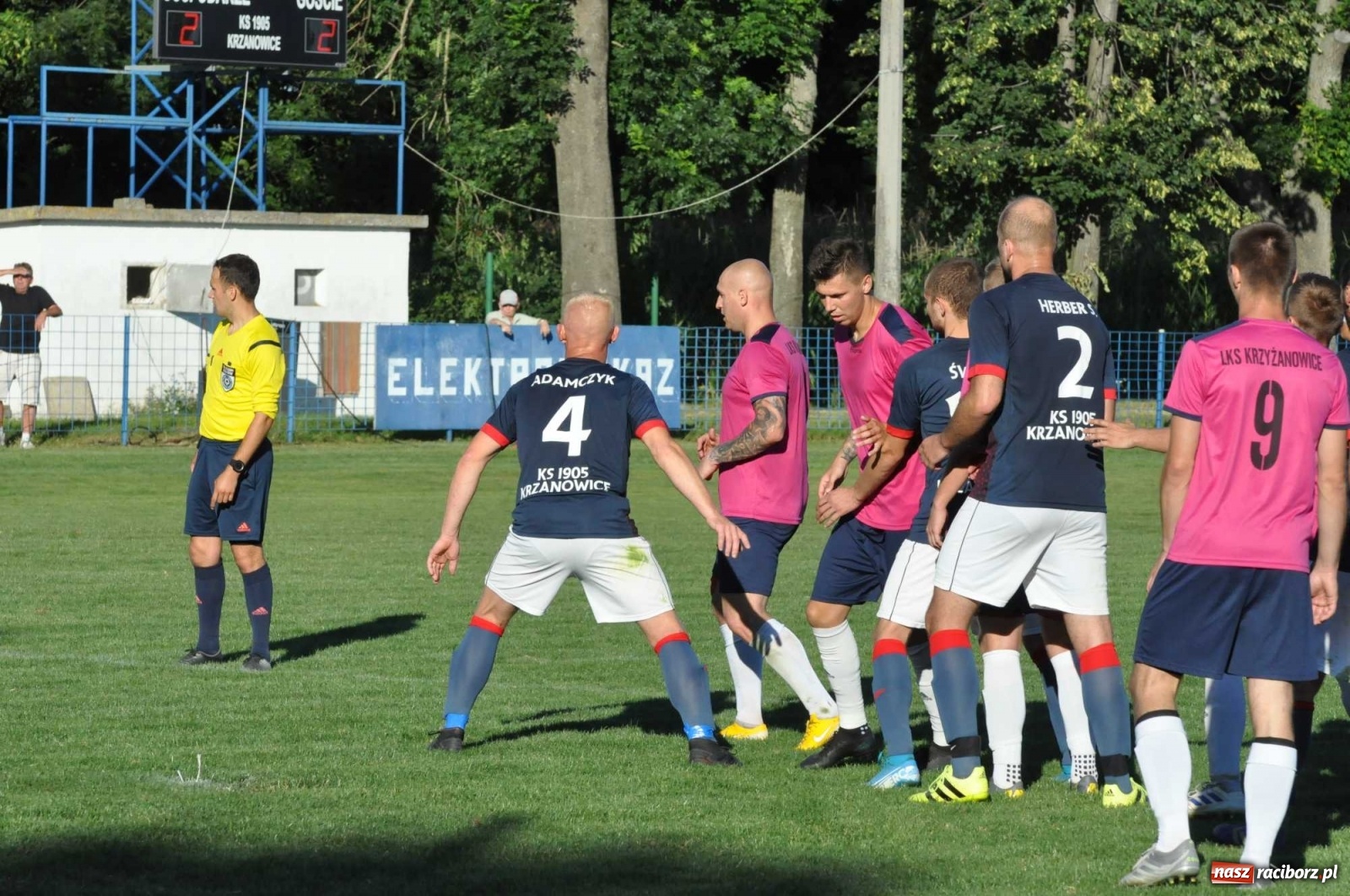 Zdjęcie w galerii na portalu naszraciborz.pl: Z piekła do nieba. Piłkarski thriller w Krzanowicach [FOTO] wiadomości z regionu