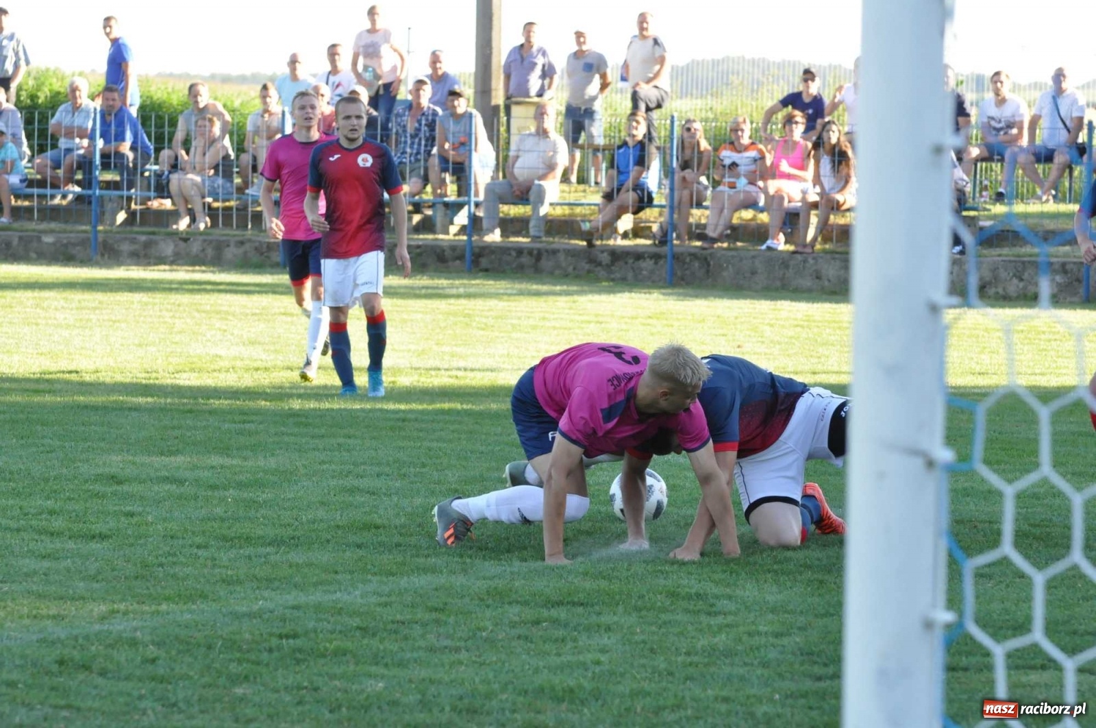 Zdjęcie w galerii na portalu naszraciborz.pl: Z piekła do nieba. Piłkarski thriller w Krzanowicach [FOTO] wiadomości z regionu