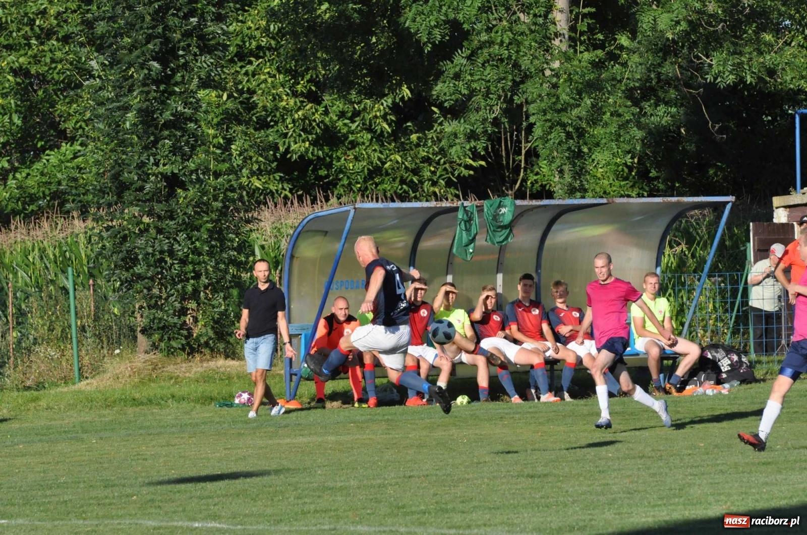 Zdjęcie w galerii na portalu naszraciborz.pl: Z piekła do nieba. Piłkarski thriller w Krzanowicach [FOTO] wiadomości z regionu