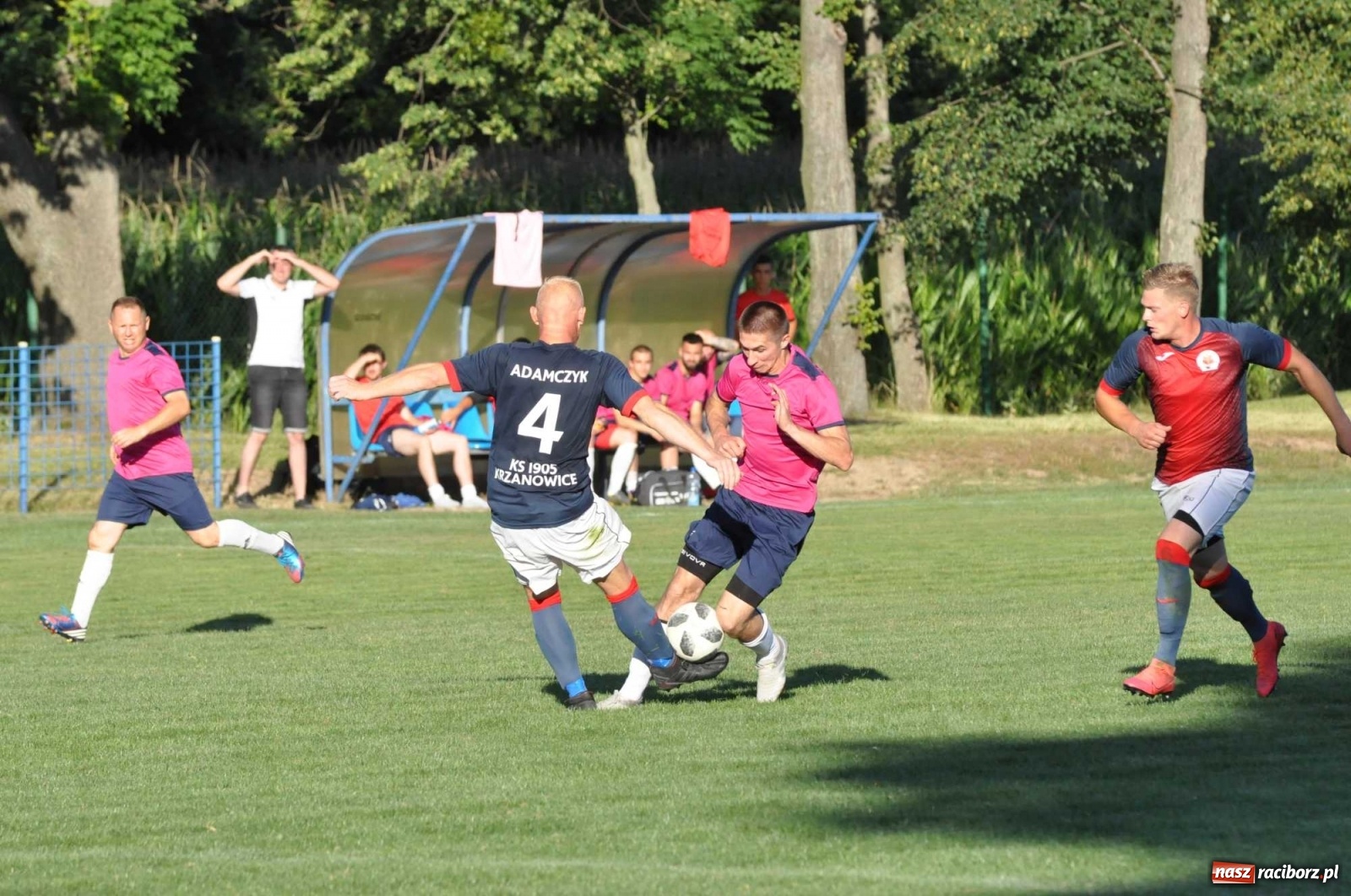Zdjęcie w galerii na portalu naszraciborz.pl: Z piekła do nieba. Piłkarski thriller w Krzanowicach [FOTO] wiadomości z regionu