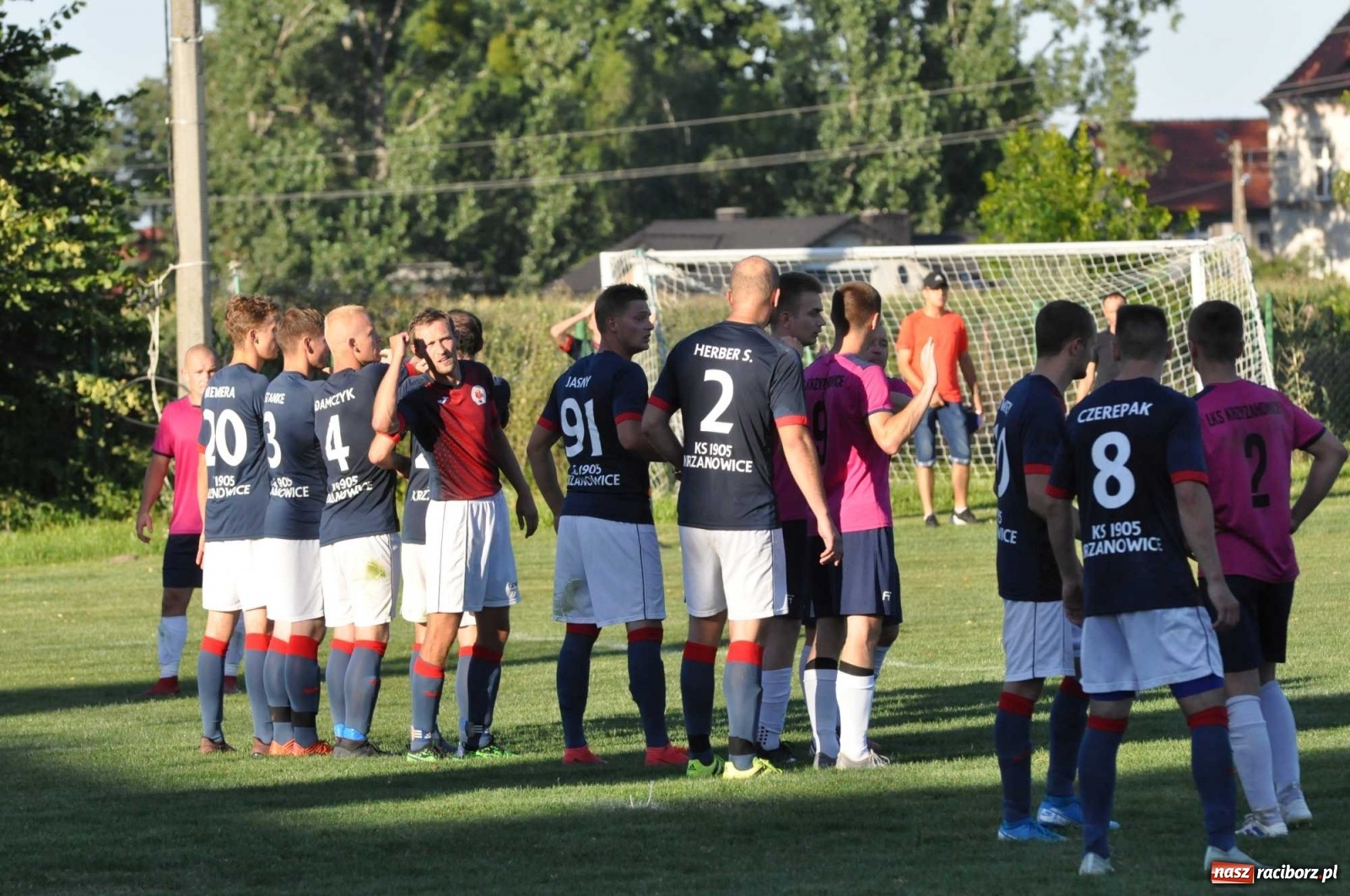 Zdjęcie w galerii na portalu naszraciborz.pl: Z piekła do nieba. Piłkarski thriller w Krzanowicach [FOTO] wiadomości z regionu