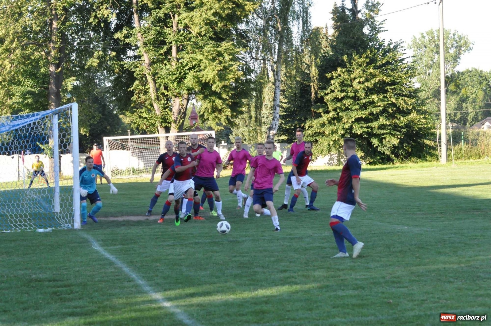 Zdjęcie w galerii na portalu naszraciborz.pl: Z piekła do nieba. Piłkarski thriller w Krzanowicach [FOTO] wiadomości z regionu