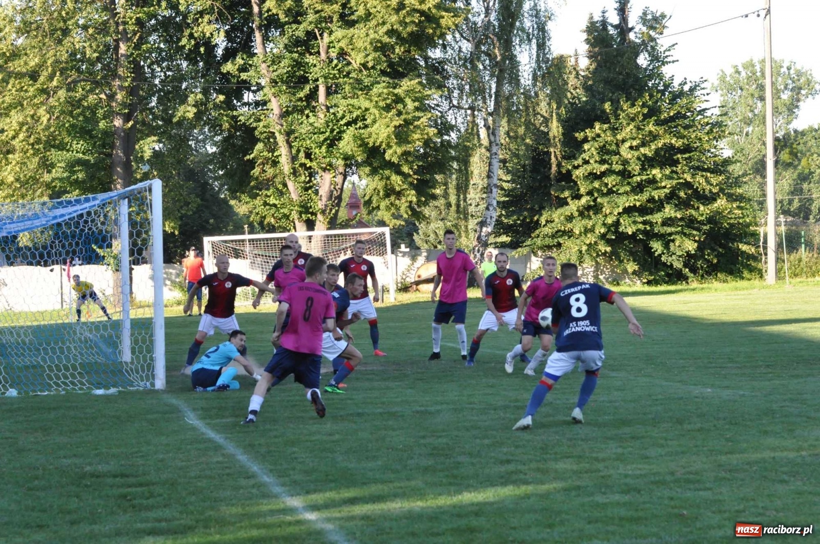Zdjęcie w galerii na portalu naszraciborz.pl: Z piekła do nieba. Piłkarski thriller w Krzanowicach [FOTO] wiadomości z regionu