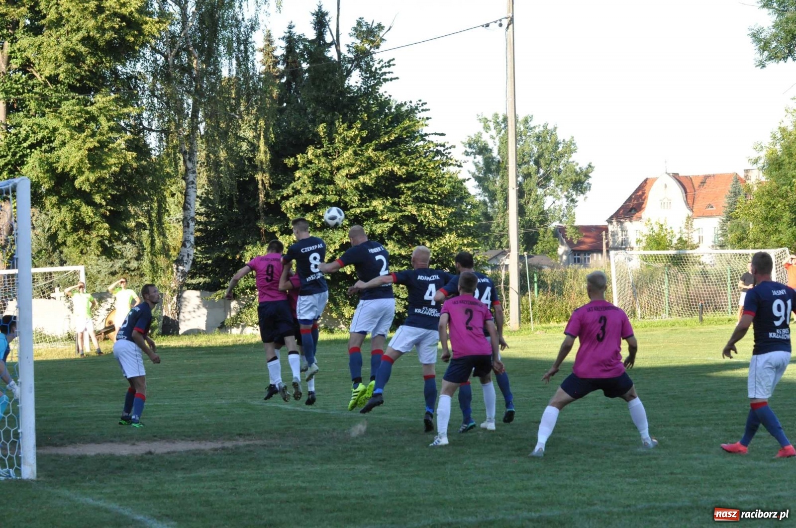 Zdjęcie w galerii na portalu naszraciborz.pl: Z piekła do nieba. Piłkarski thriller w Krzanowicach [FOTO] wiadomości z regionu