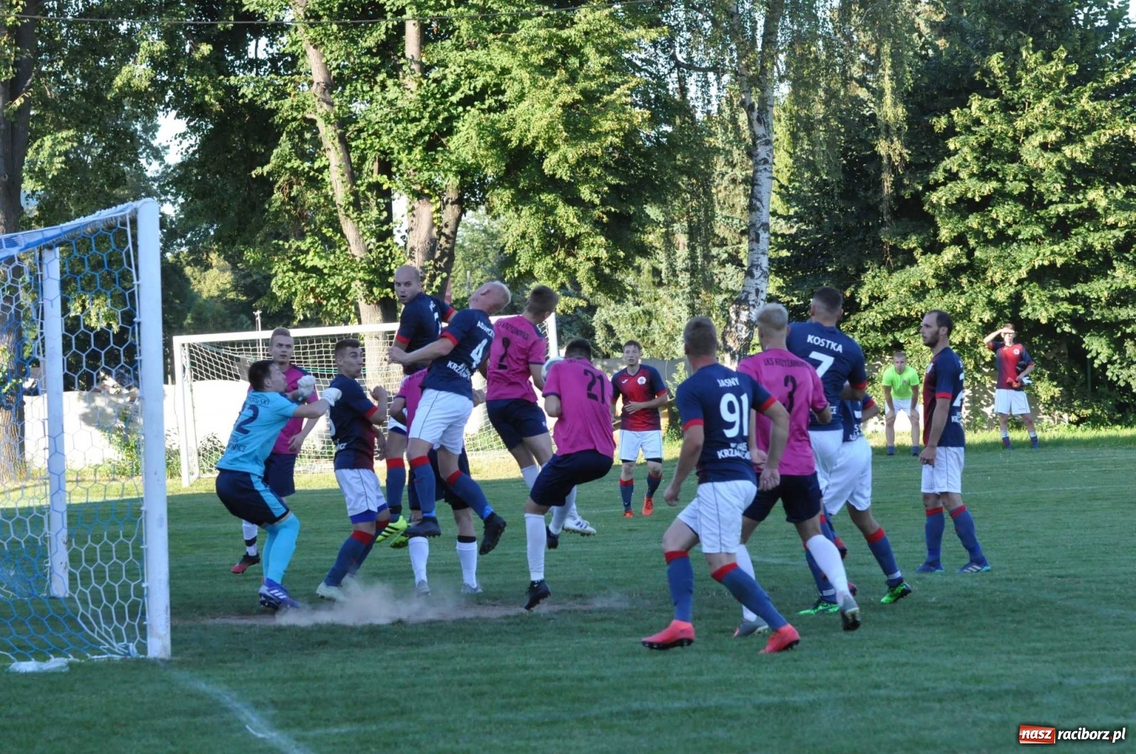 Zdjęcie w galerii na portalu naszraciborz.pl: Z piekła do nieba. Piłkarski thriller w Krzanowicach [FOTO] wiadomości z regionu