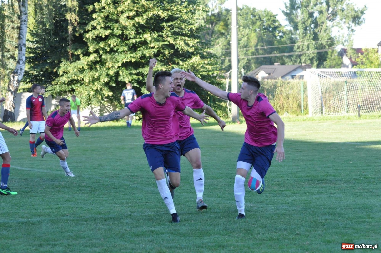Zdjęcie w galerii na portalu naszraciborz.pl: Z piekła do nieba. Piłkarski thriller w Krzanowicach [FOTO] wiadomości z regionu