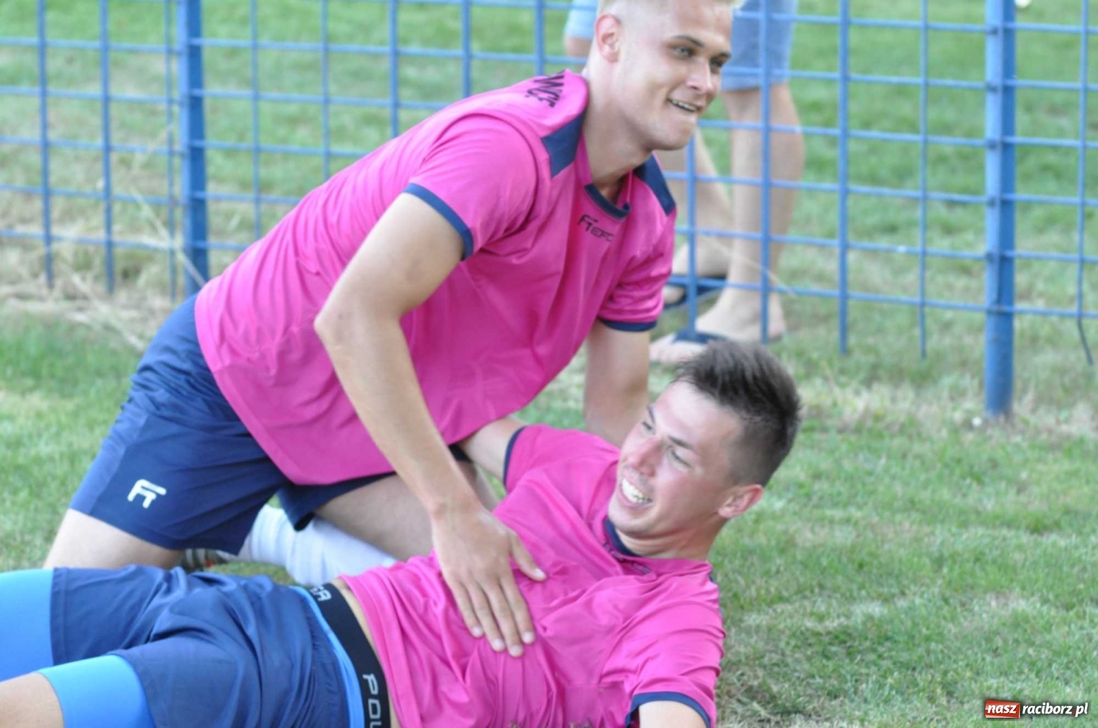 Zdjęcie w galerii na portalu naszraciborz.pl: Z piekła do nieba. Piłkarski thriller w Krzanowicach [FOTO] wiadomości z regionu