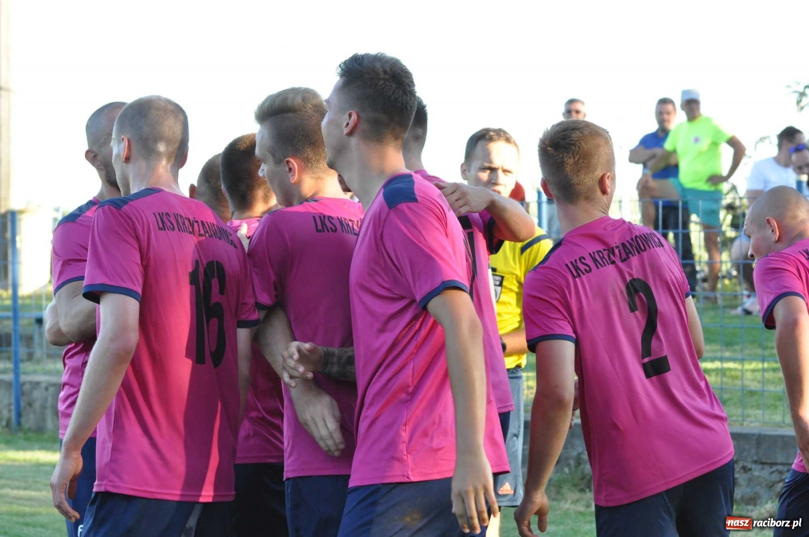 Zdjęcie w galerii na portalu naszraciborz.pl: Z piekła do nieba. Piłkarski thriller w Krzanowicach [FOTO] wiadomości z regionu