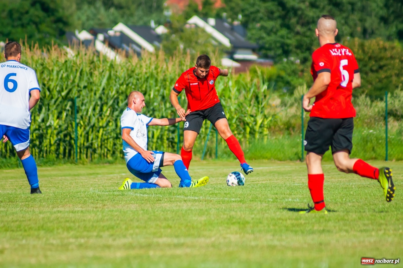 Zdjęcie w galerii na portalu naszraciborz.pl: Udana inauguracja w Markowicach. Prezes Cyran niczym jasnowidz [FOTO] wiadomości z regionu