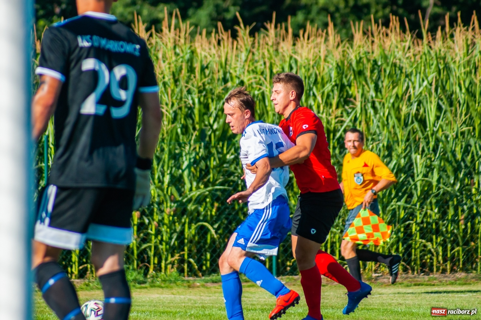 Zdjęcie w galerii na portalu naszraciborz.pl: Udana inauguracja w Markowicach. Prezes Cyran niczym jasnowidz [FOTO] wiadomości z regionu
