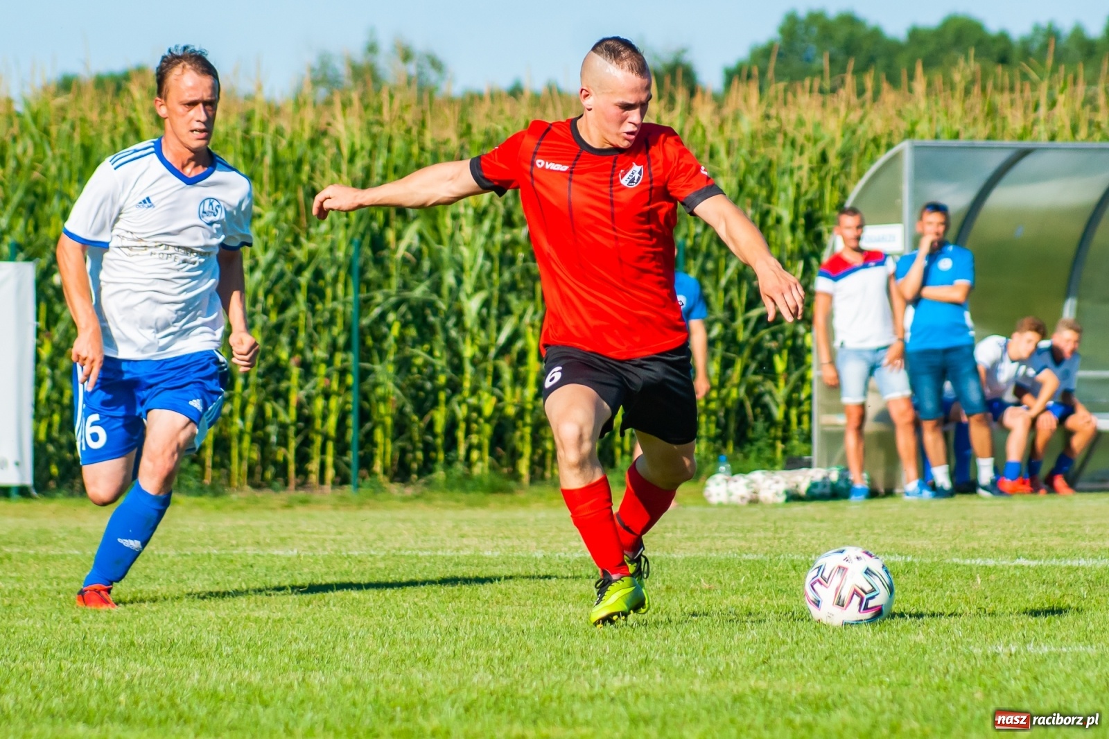 Zdjęcie w galerii na portalu naszraciborz.pl: Udana inauguracja w Markowicach. Prezes Cyran niczym jasnowidz [FOTO] wiadomości z regionu