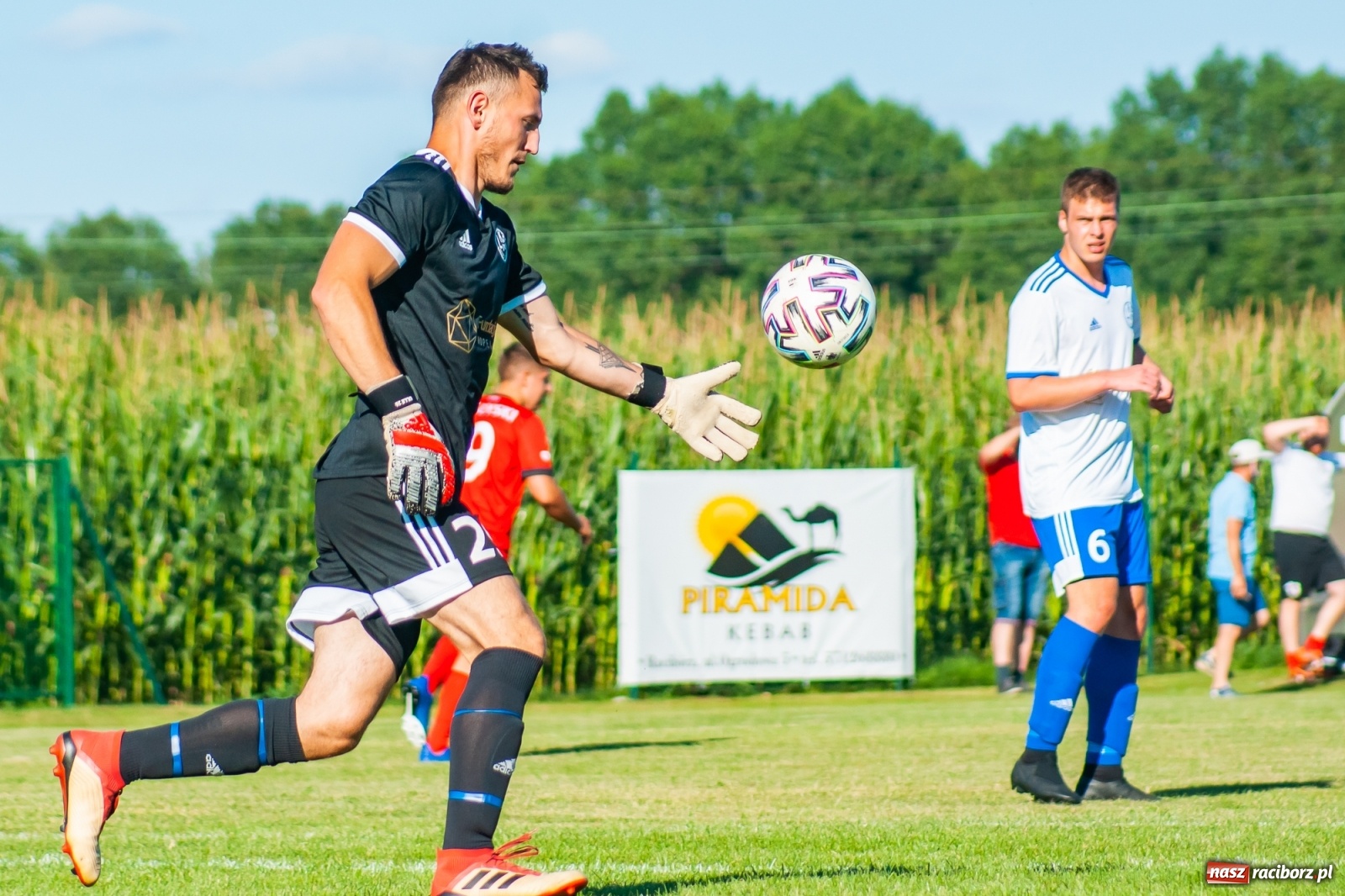 Zdjęcie w galerii na portalu naszraciborz.pl: Udana inauguracja w Markowicach. Prezes Cyran niczym jasnowidz [FOTO] wiadomości z regionu