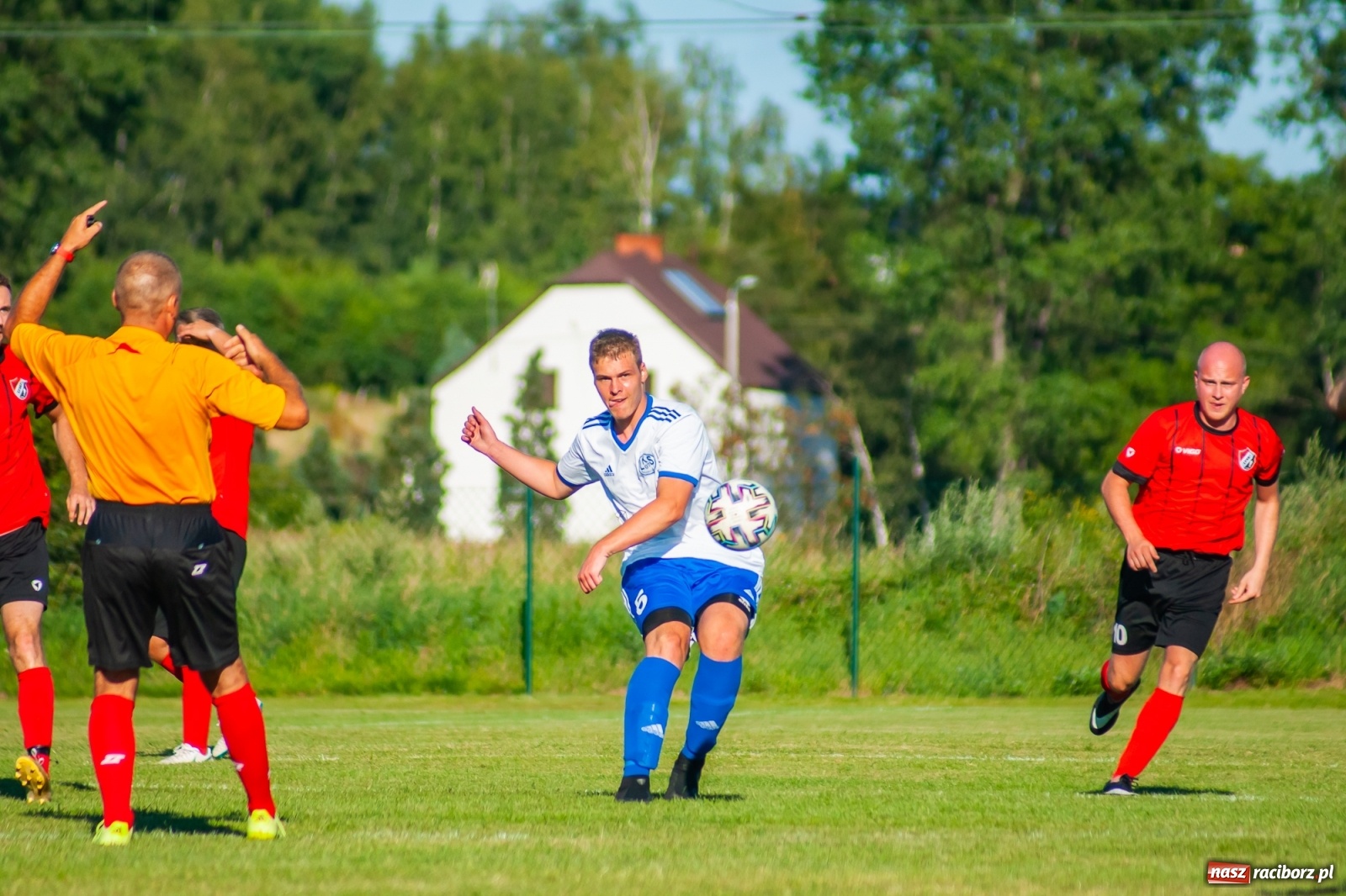 Zdjęcie w galerii na portalu naszraciborz.pl: Udana inauguracja w Markowicach. Prezes Cyran niczym jasnowidz [FOTO] wiadomości z regionu