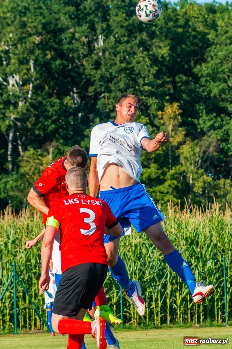 Zdjęcie w galerii na portalu naszraciborz.pl: Udana inauguracja w Markowicach. Prezes Cyran niczym jasnowidz [FOTO] wiadomości z regionu