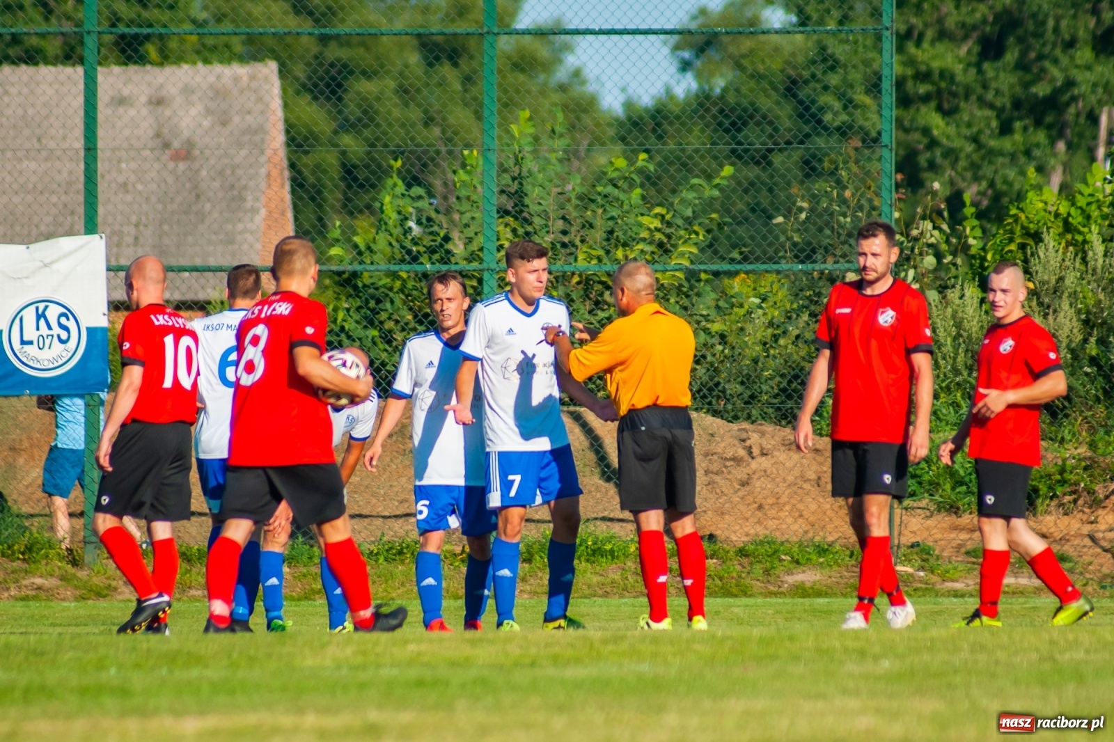 Zdjęcie w galerii na portalu naszraciborz.pl: Udana inauguracja w Markowicach. Prezes Cyran niczym jasnowidz [FOTO] wiadomości z regionu