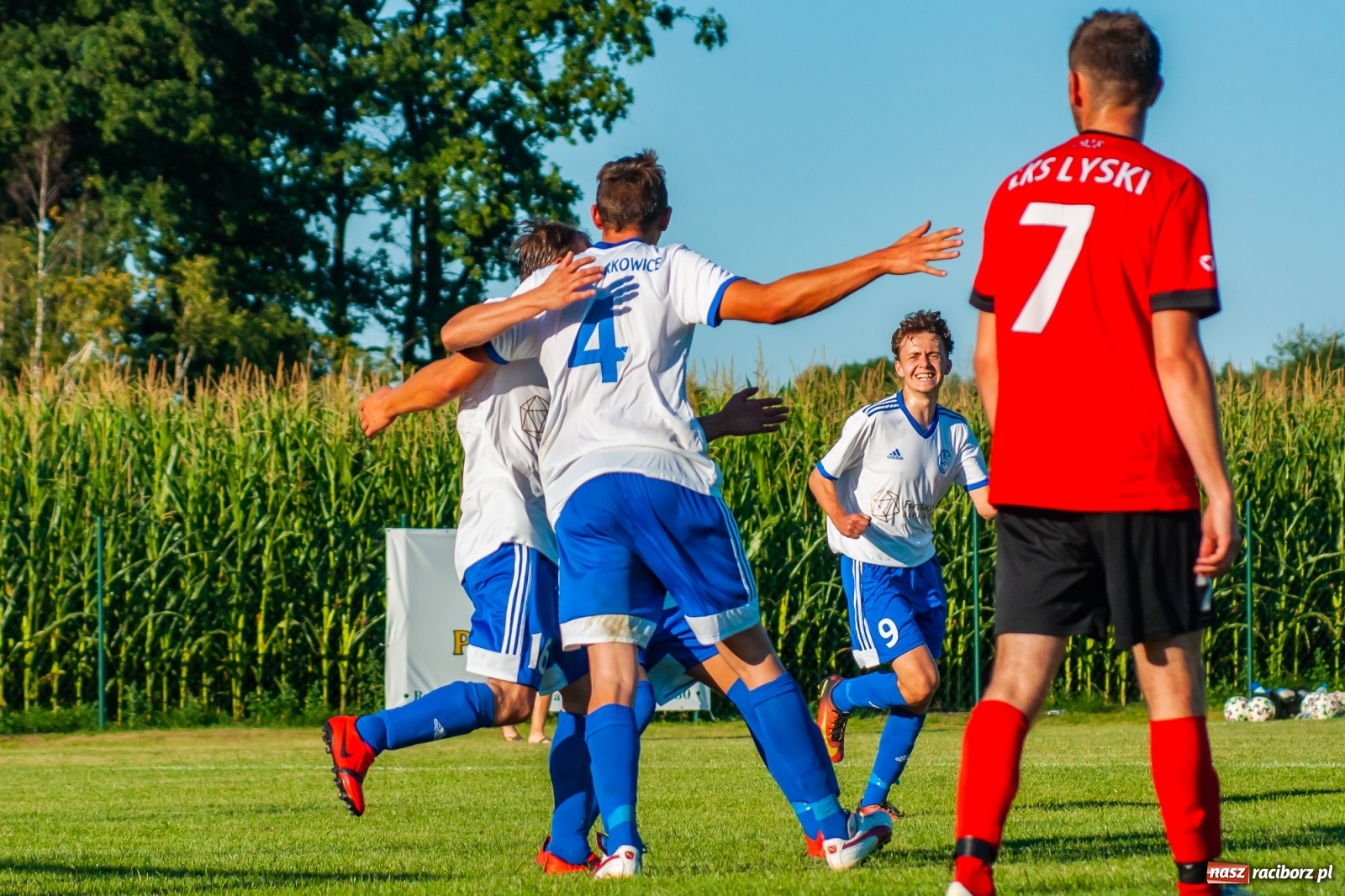 Zdjęcie w galerii na portalu naszraciborz.pl: Udana inauguracja w Markowicach. Prezes Cyran niczym jasnowidz [FOTO] wiadomości z regionu