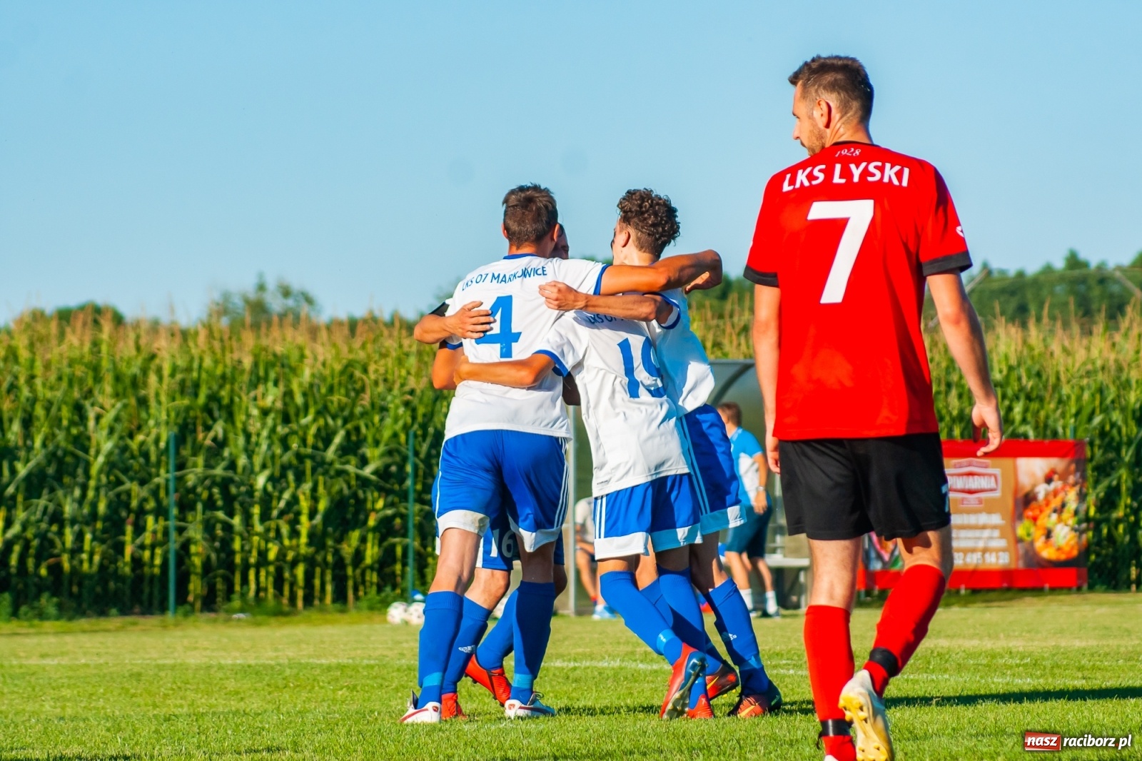 Zdjęcie w galerii na portalu naszraciborz.pl: Udana inauguracja w Markowicach. Prezes Cyran niczym jasnowidz [FOTO] wiadomości z regionu