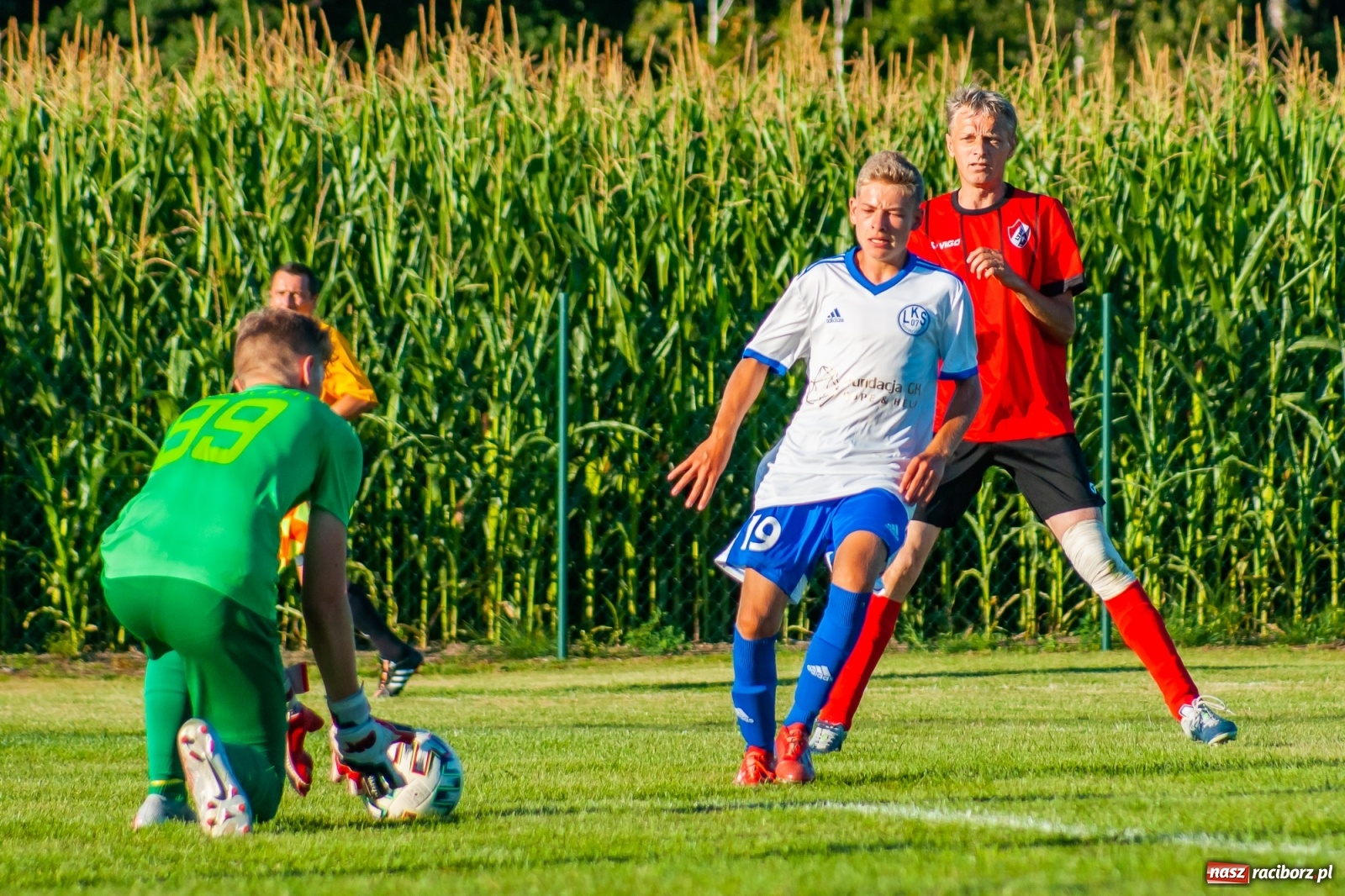 Zdjęcie w galerii na portalu naszraciborz.pl: Udana inauguracja w Markowicach. Prezes Cyran niczym jasnowidz [FOTO] wiadomości z regionu