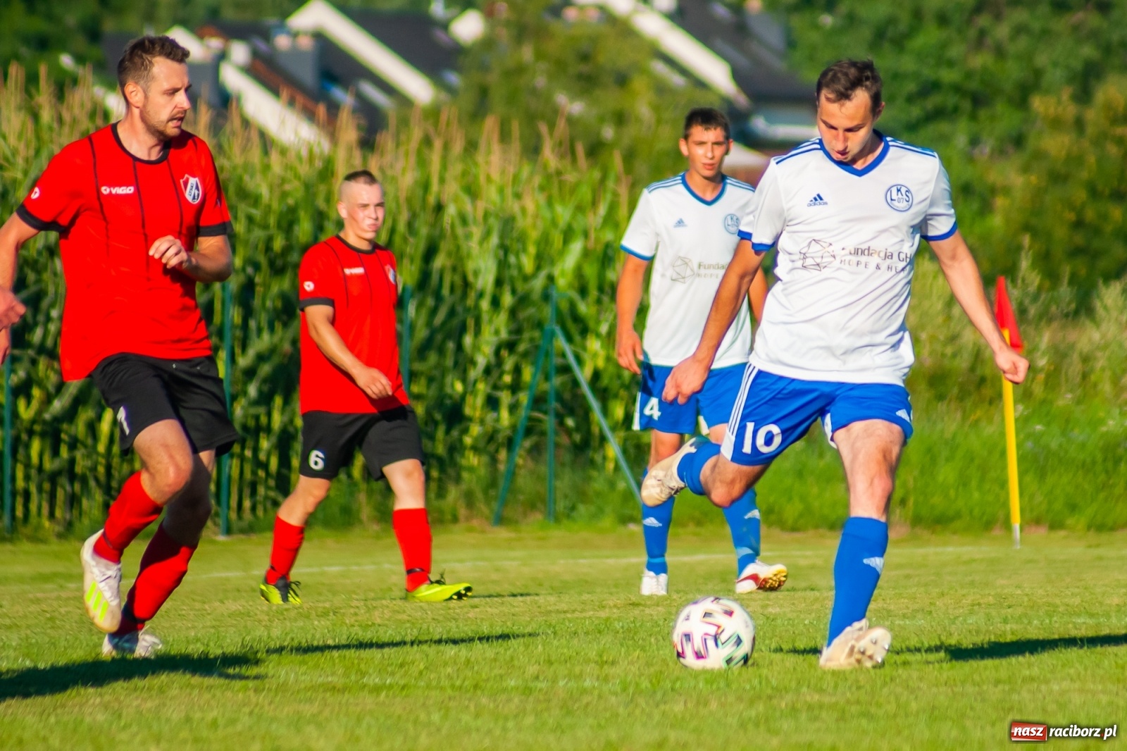 Zdjęcie w galerii na portalu naszraciborz.pl: Udana inauguracja w Markowicach. Prezes Cyran niczym jasnowidz [FOTO] wiadomości z regionu