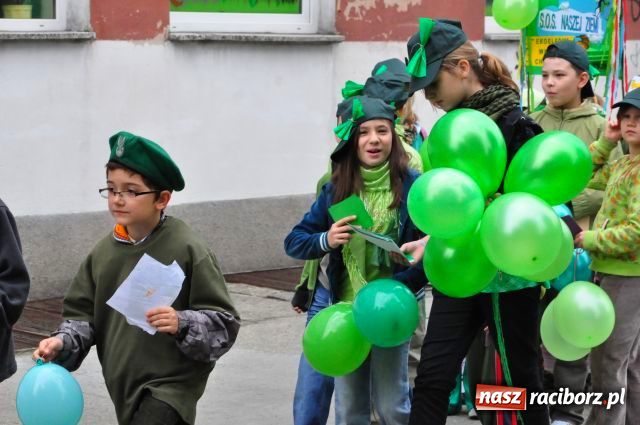 Zdjęcie w galerii na portalu naszraciborz.pl: Ekoludki przeszły przez Racibórz wiadomości z regionu