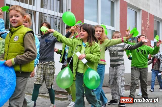 Zdjęcie w galerii na portalu naszraciborz.pl: Ekoludki przeszły przez Racibórz wiadomości z regionu