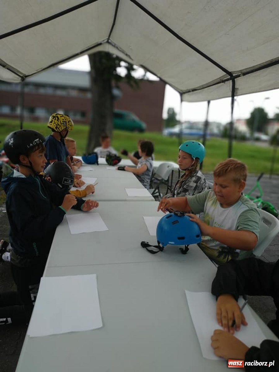 Zdjęcie w galerii na portalu naszraciborz.pl: Racibórz w akcji Bezpieczny sk8park & pumptrack  wiadomości z regionu