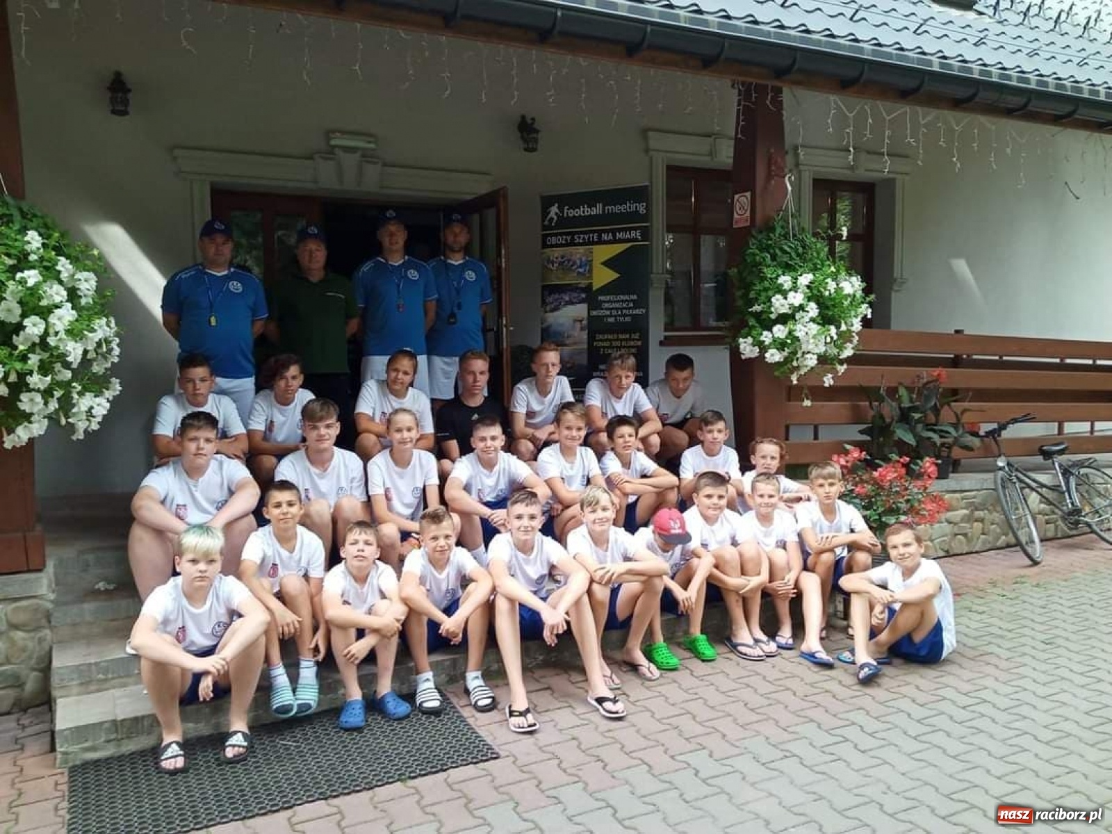 Zdjęcie w galerii na portalu naszraciborz.pl: Młodziki i trampkarze LKS Markowice na obozie w Ustroniu wiadomości z regionu