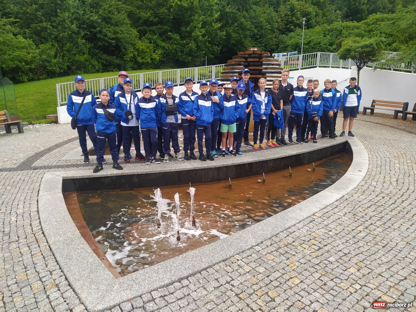 Zdjęcie w galerii na portalu naszraciborz.pl: Młodziki i trampkarze LKS Markowice na obozie w Ustroniu wiadomości z regionu