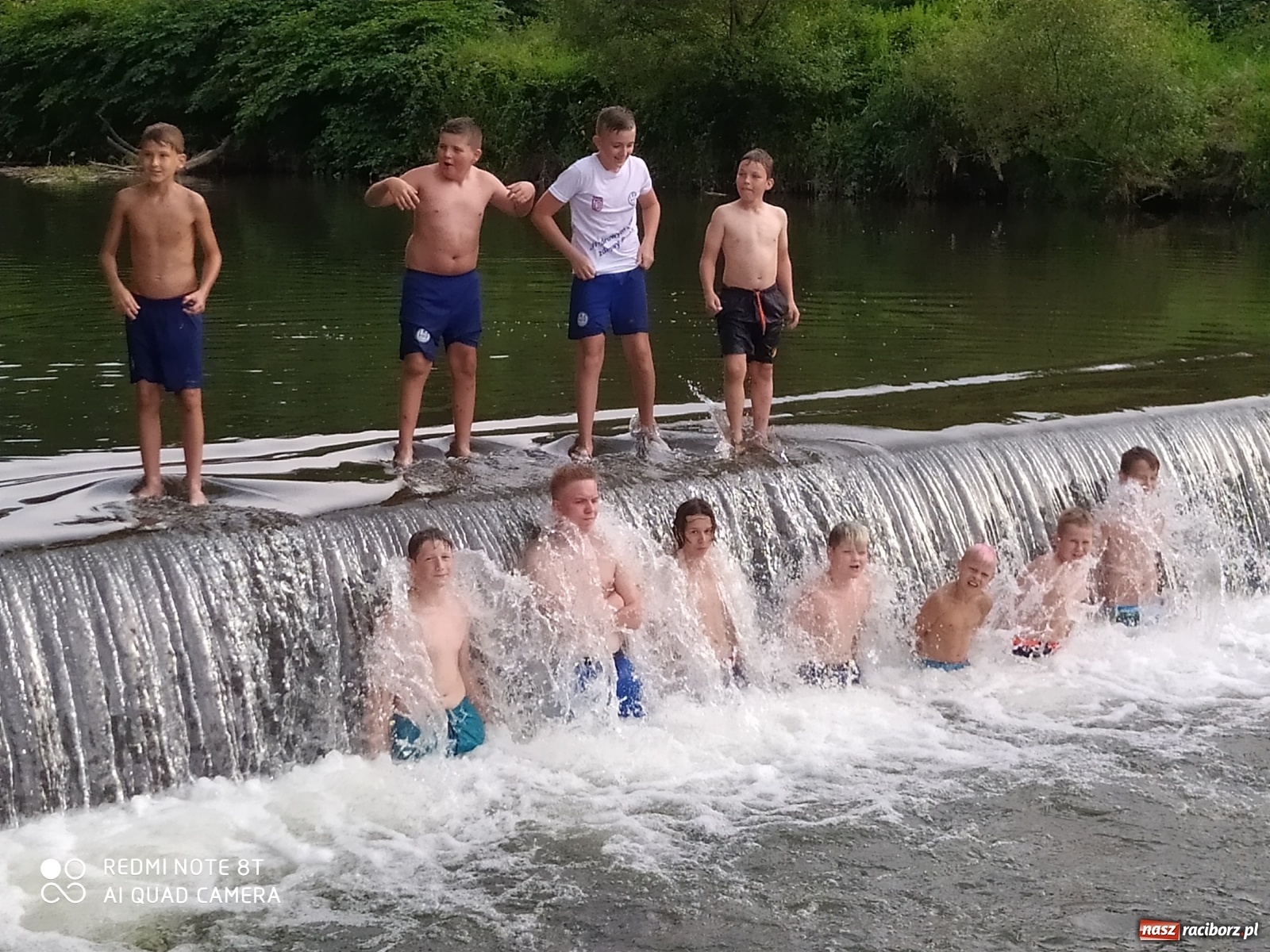 Zdjęcie w galerii na portalu naszraciborz.pl: Młodziki i trampkarze LKS Markowice na obozie w Ustroniu wiadomości z regionu